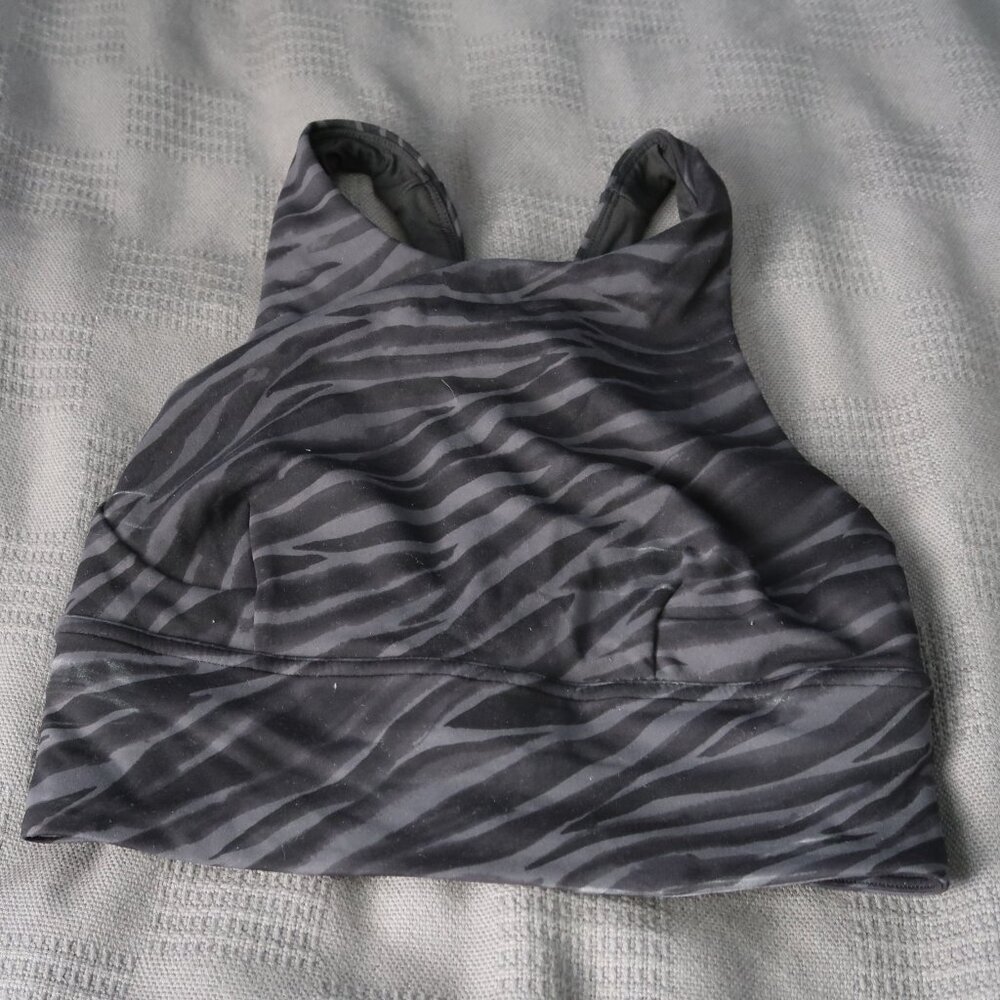 Lululemon Wunder Train Long-Line Bra  size 4 Le Tigre Camo Deep Coal Multi